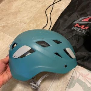 Black diamonds rock climbing helmet